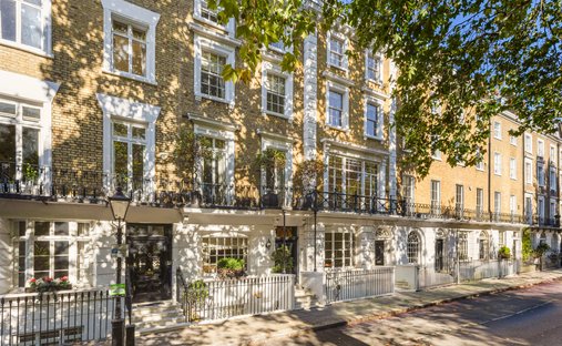 Land in Knightsbridge, Kensington And Chelsea, England 1