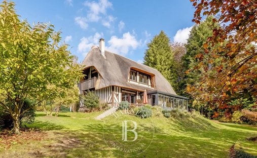 Casa a Equemauville, Normandia, Francia 1