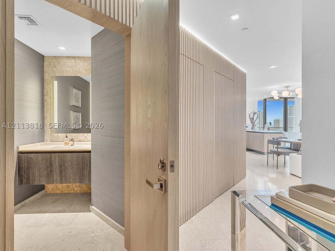 Condo in Miami, Florida, United States 5 - 19193220
