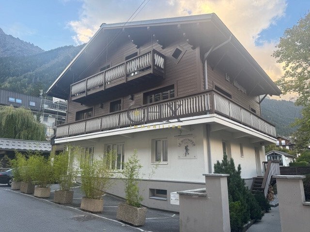 Chalet in Chamonix-Mont-Blanc, Auvergne-Rhône-Alpes, France 3 - 19191523