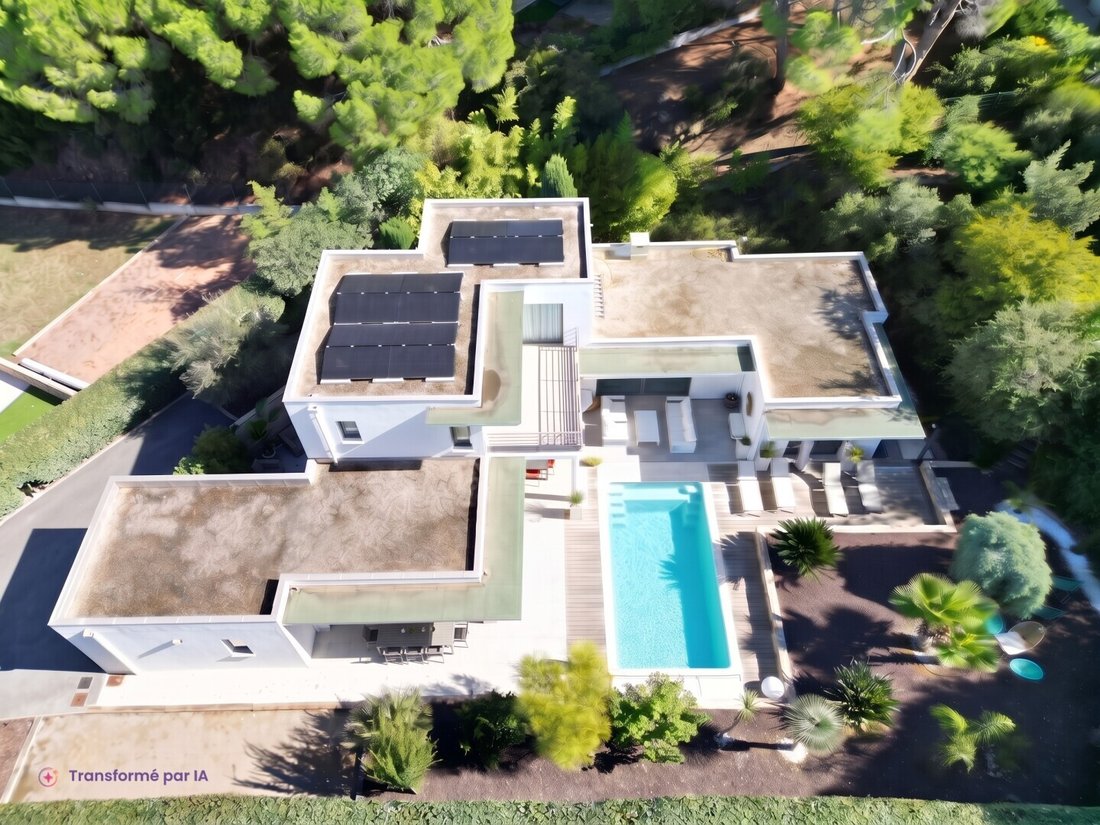 Villa in Aiguebonne, Saint-Raphaël, France 2 - 19194683