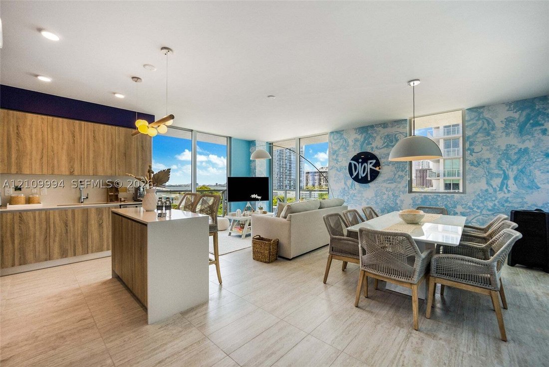 Condo in Miami, Florida, United States 5 - 19193215