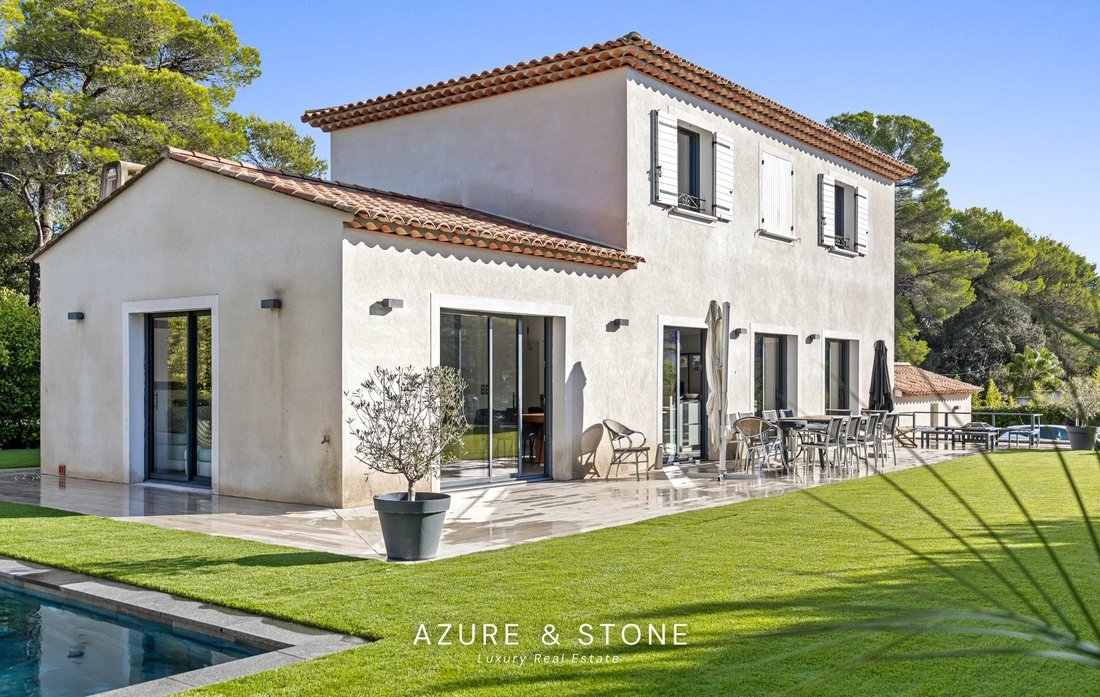 Villa in Mougins, Provence-Alpes-Côte d'Azur, France 4 - 19193997