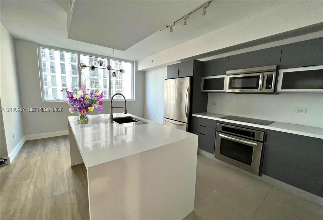 Condo in Miami, Florida, United States 4 - 19193882