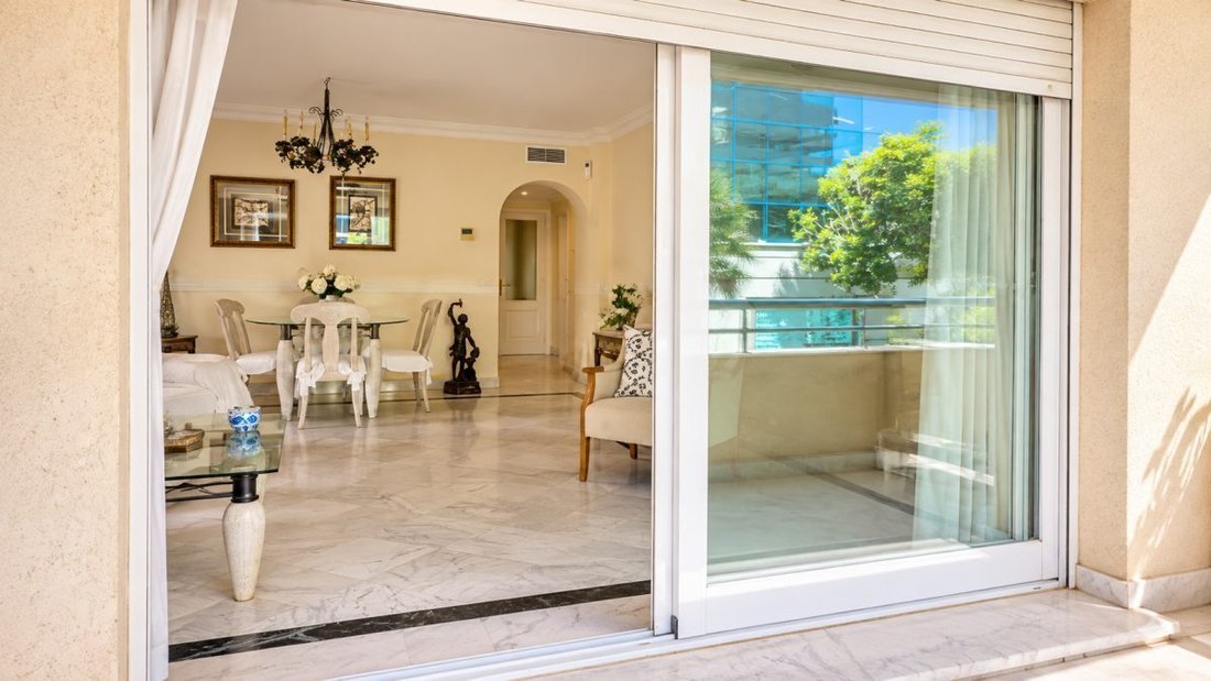 Apartamento en Playa Puerto Banús, Marbella, España 5 - 19191089