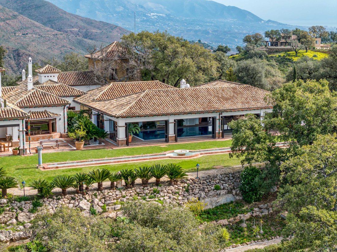 Villa in Elviria-Cabopino, Marbella, Spain 4 - 15709637