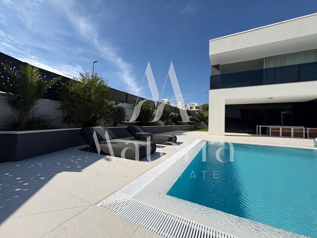 Casa en Vodice, Condado de Šibenik-Knin, Croacia 2 - 19193619