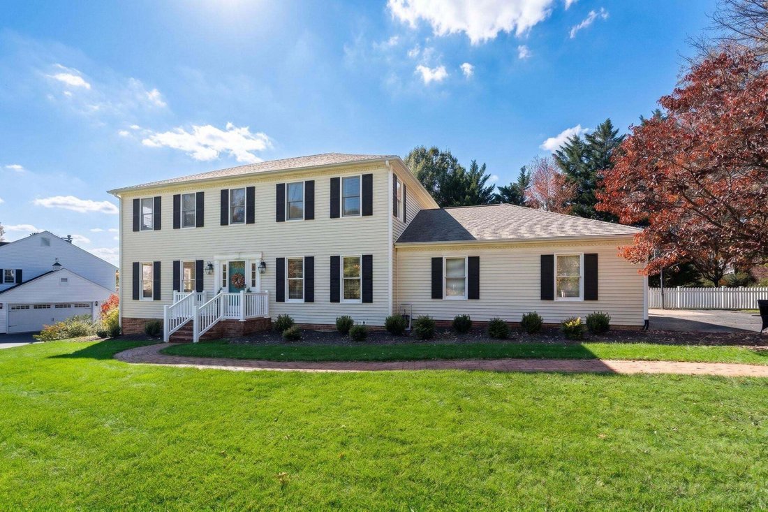 Casa a Fishersville, Virginia, Stati Uniti 2 - 19189688