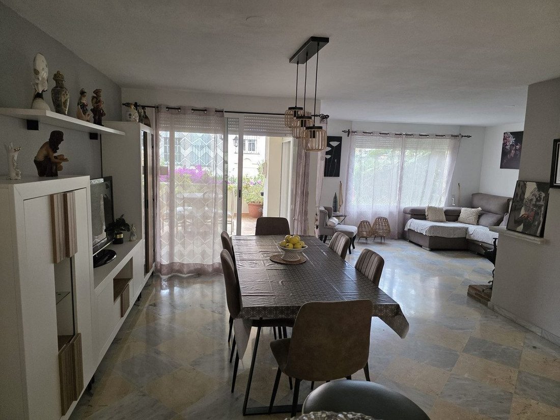 Villa en Guadalmina Alta, San Pedro Alcántara, España 1 - 19194027