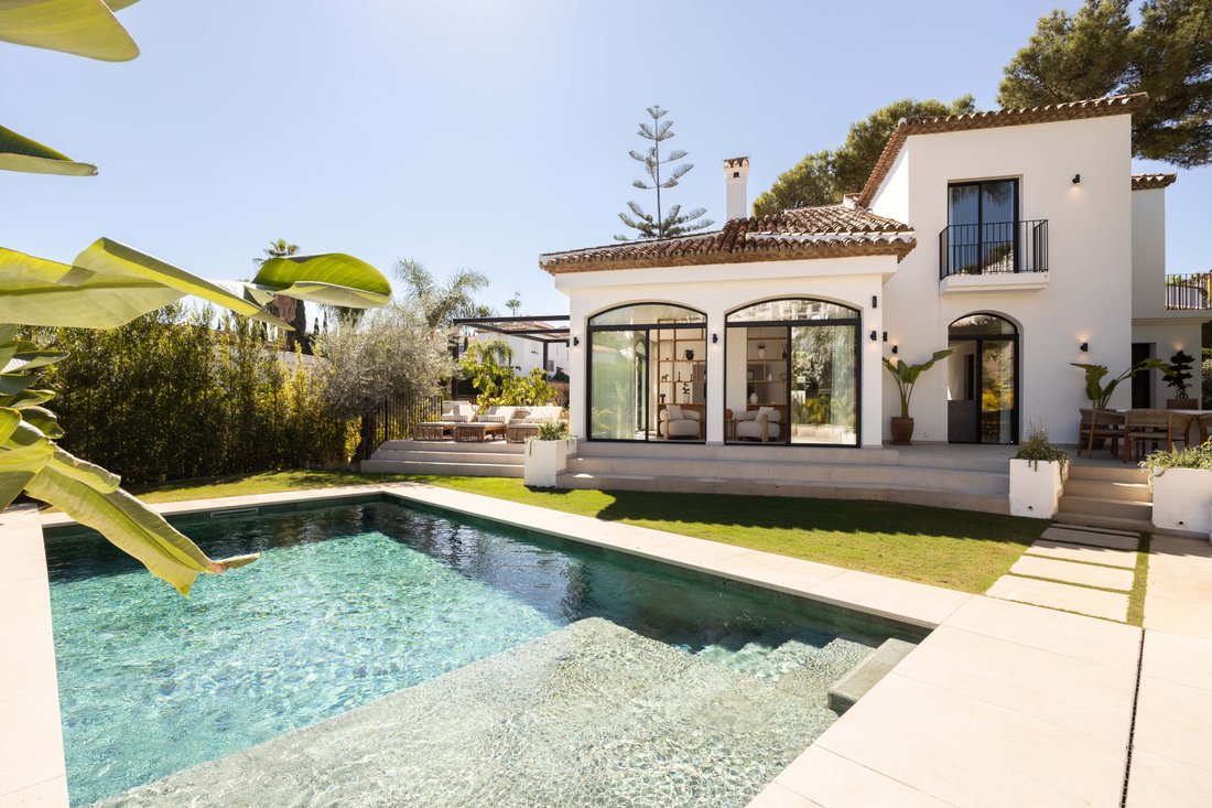Villa in Nueva Andalucia, Marbella, Spain 1 - 19193514