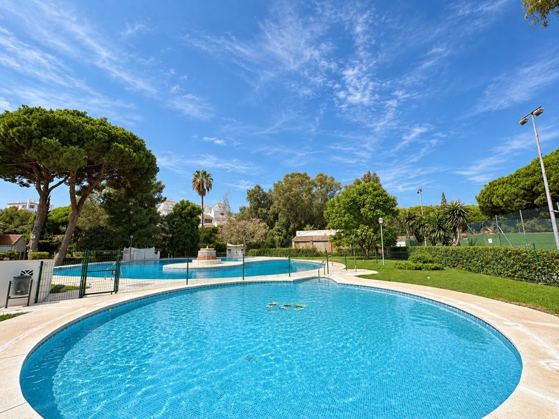 Townhouse en Elviria-Cabopino, Marbella, España 1 - 19191052