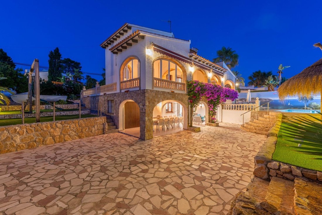Villa in Moraira, Teulada, Land Valencia 5 - 19191779