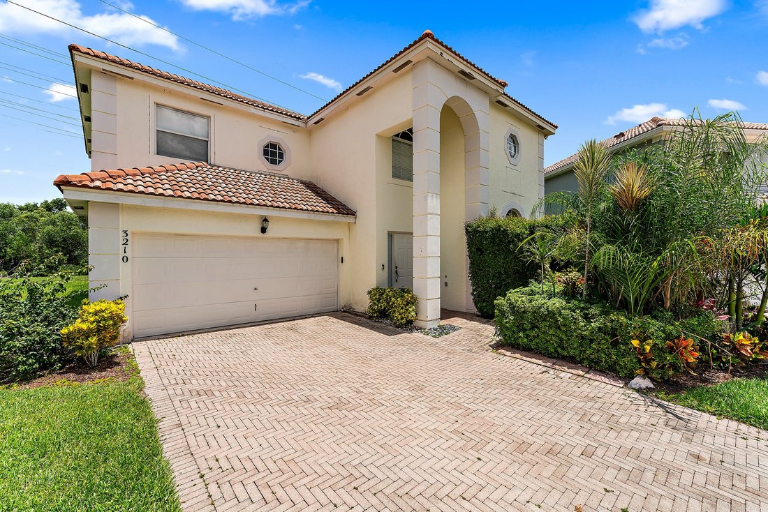 West Palm Beach, Florida, United States 2 - 19189571