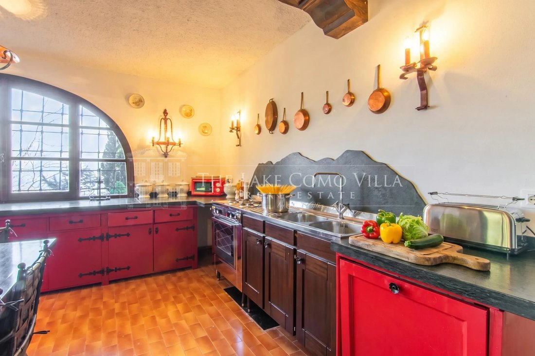 Villa en Plesio, Lombardía, Italia 5 - 19190346