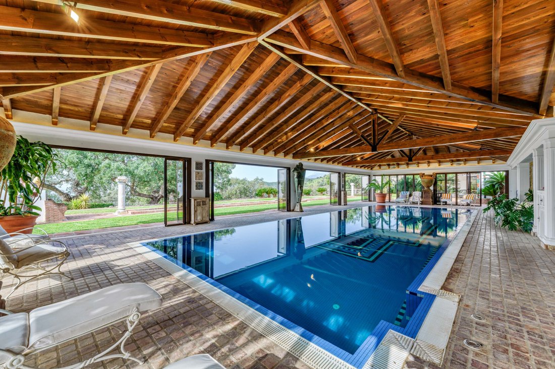 Villa in Elviria-Cabopino, Marbella, Spain 3 - 15709637