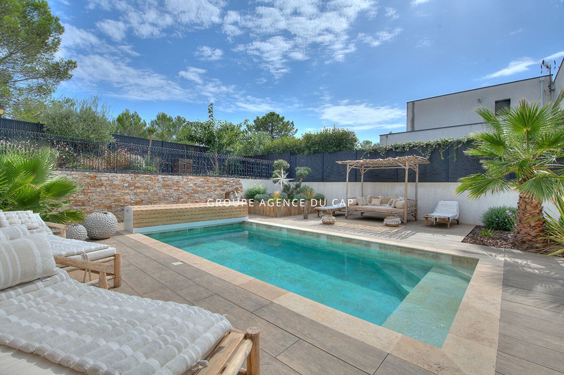 Villa in Centre ville, Saint-Raphaël, France 2 - 19194633