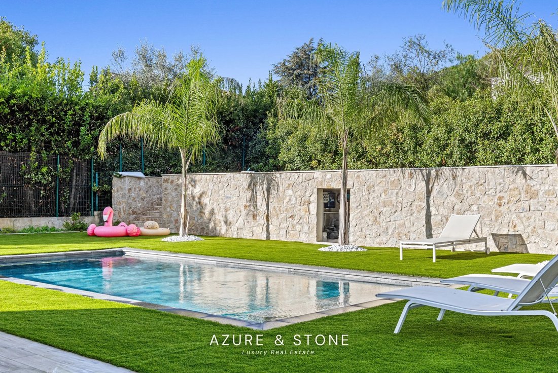 Villa in Mougins, Provence-Alpes-Côte d'Azur, France 2 - 19193997