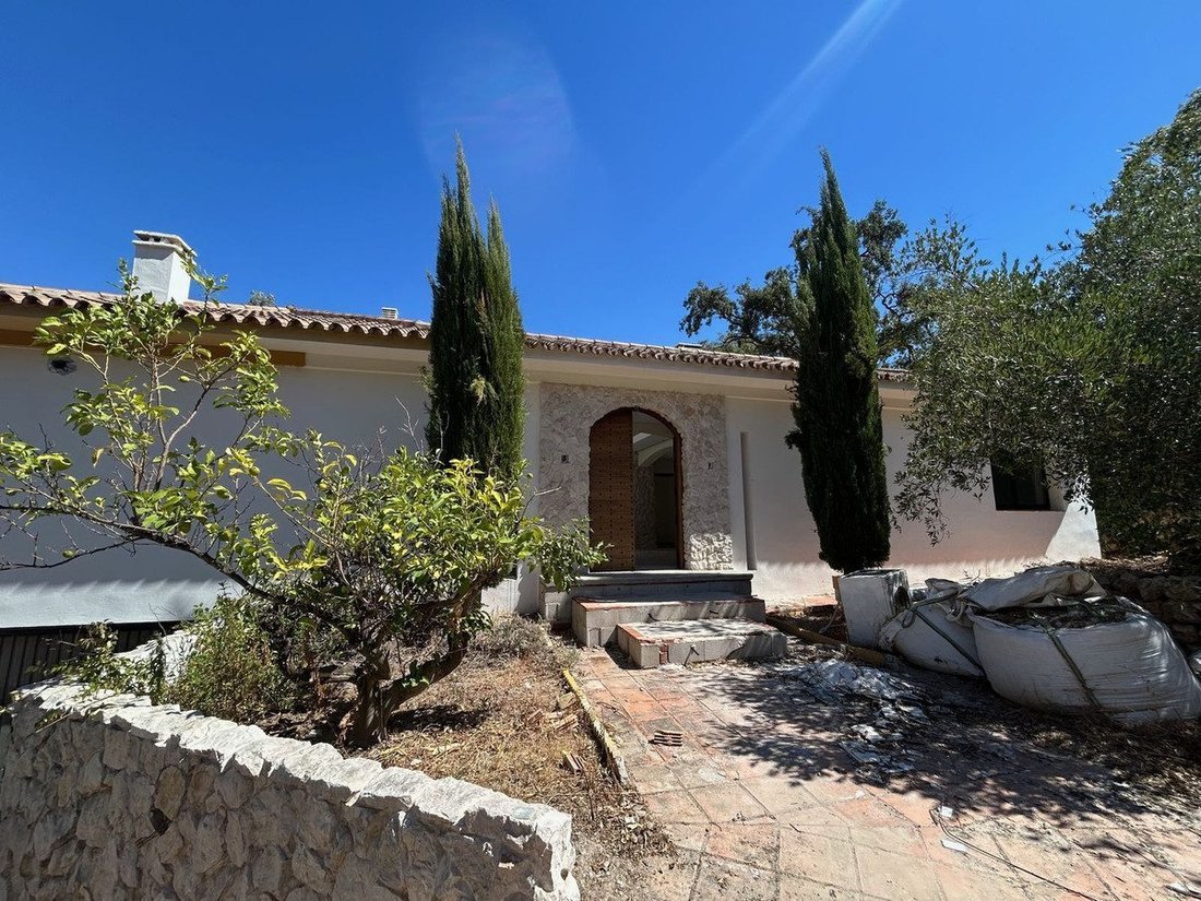 Villa en Elviria-Cabopino, Marbella, España 2 - 19191382