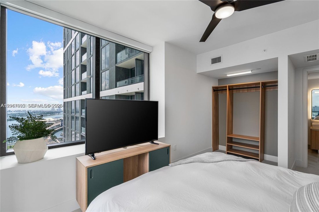 Condo in Miami, Florida, United States 5 - 19193869