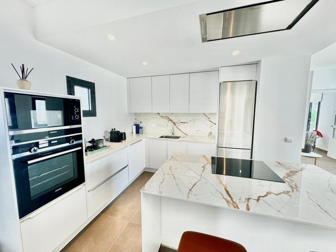 Apartamento en Playa Puerto Banús, Marbella, España 4 - 19190475