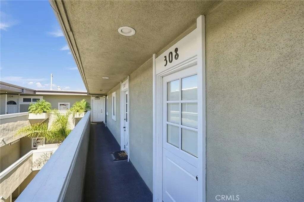 Condo in Los Angeles, California, United States 4 - 19193057