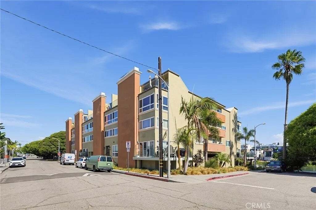 Condo in Los Angeles, California, United States 1 - 19193057