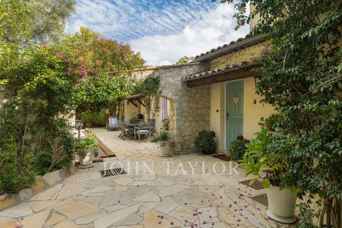 House in Châteauneuf-Grasse, Provence-Alpes-Côte d'Azur, France 5 - 19190729