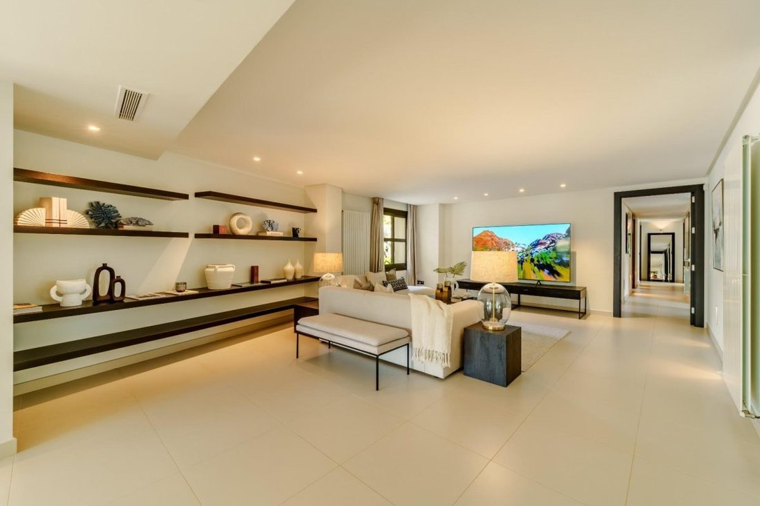 Villa à Nueva Andalucia, Marbella, Espagne 3 - 19193716