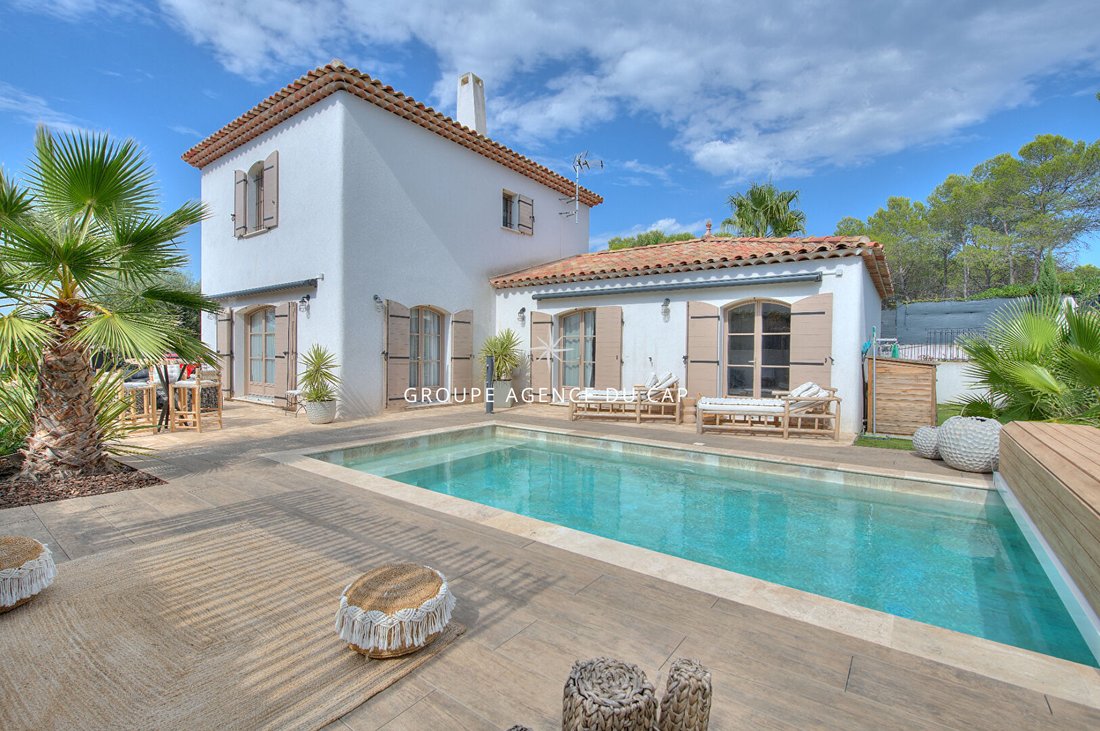 Villa in Centre ville, Saint-Raphaël, France 1 - 19194633