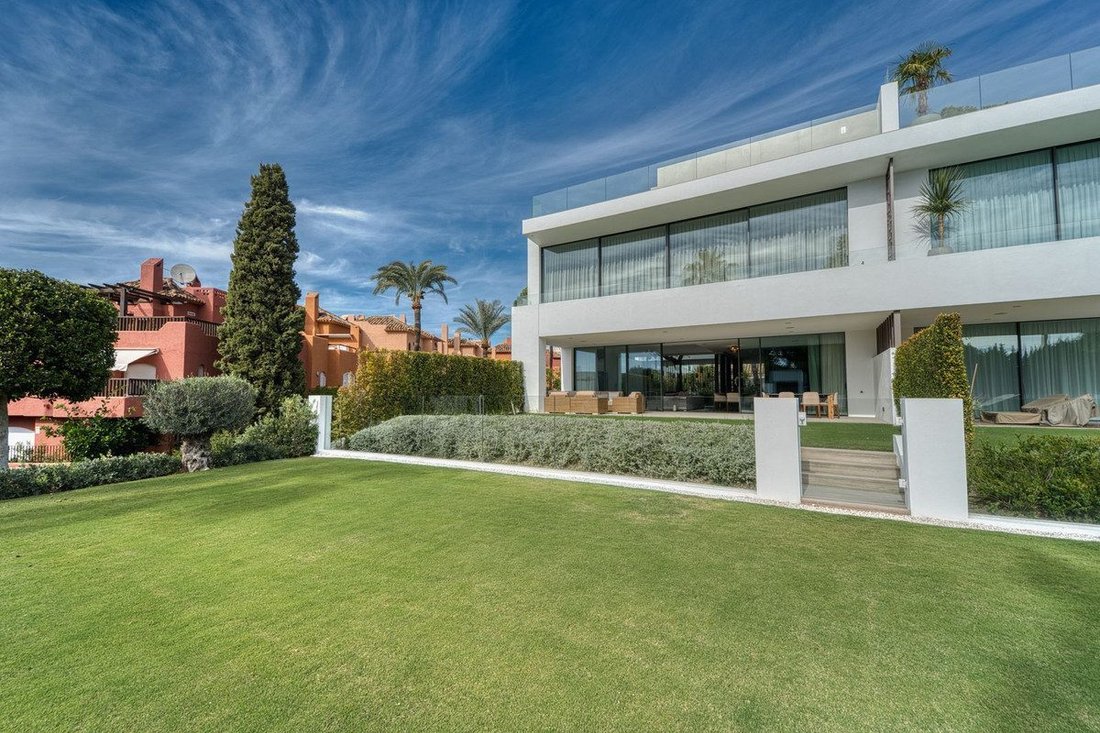 Villa à Nueva Andalucia, Marbella, Espagne 1 - 19194099