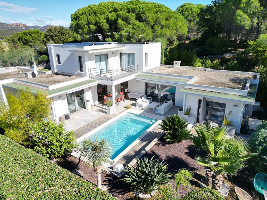 Villa in Aiguebonne, Saint-Raphaël, France 1 - 19194683