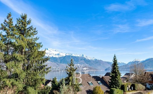 Villa in Sévrier, Auvergne-Rhone-Alpen, Frankreich 1