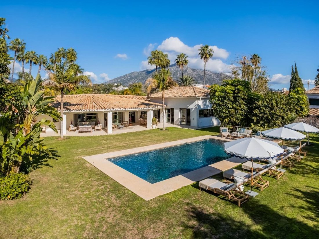 Villa à Nueva Andalucia, Marbella, Espagne 1 - 19193716