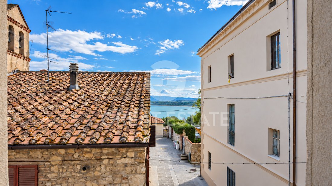 Estate in Castiglione del Lago, Umbria, Italy 3 - 19193373