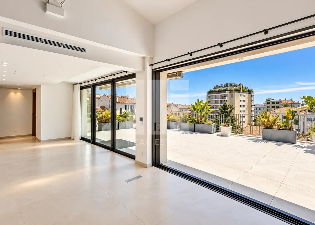 Wohnung in Cannes, Provence-Alpes-Côte d'Azur, Frankreich 1 - 19190590