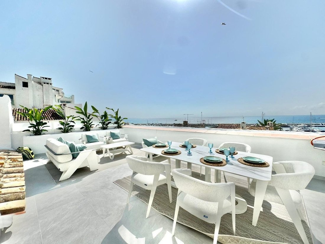 Apartamento en Playa Puerto Banús, Marbella, España 1 - 19190475