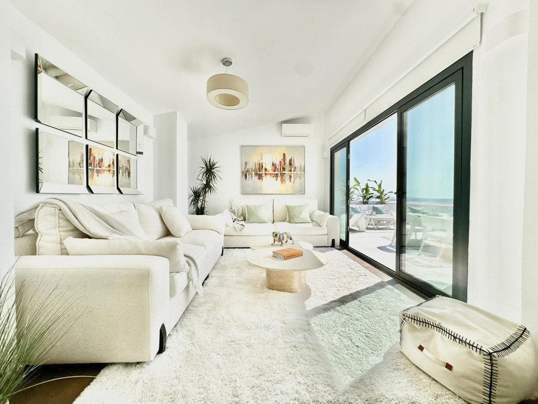 Apartamento en Playa Puerto Banús, Marbella, España 2 - 19190475