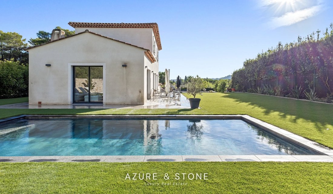 Villa in Mougins, Provence-Alpes-Côte d'Azur, France 3 - 19193997