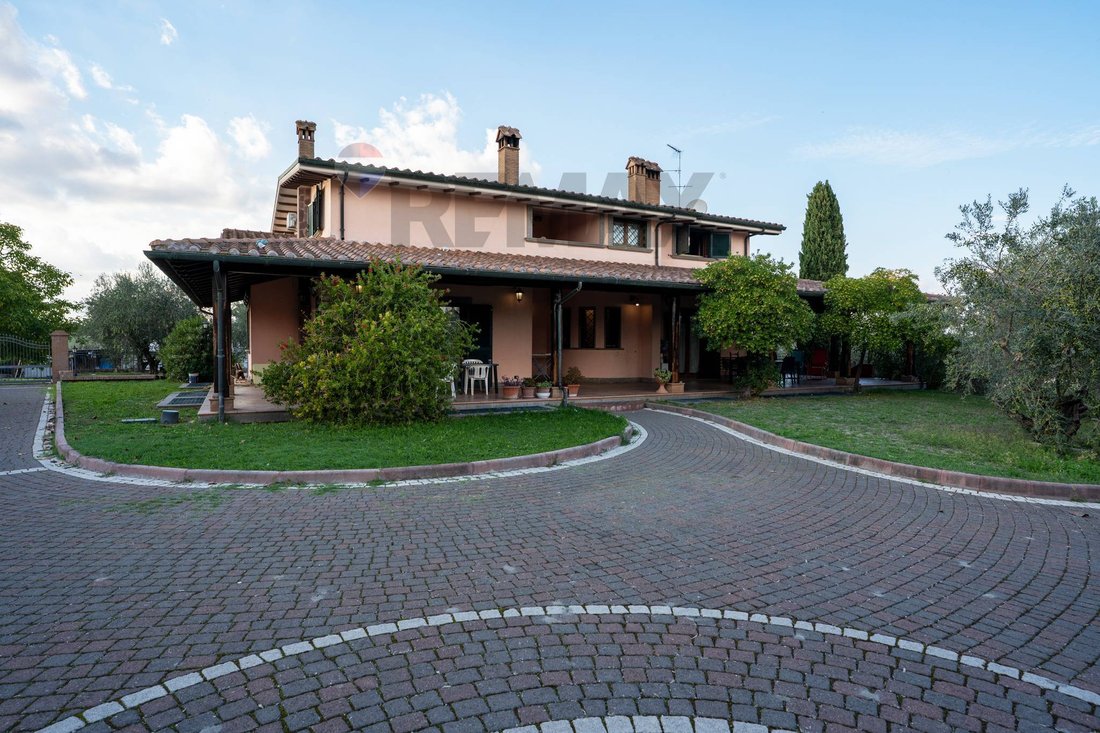 Villa à Mentana, Latium, Italie 2 - 19195012