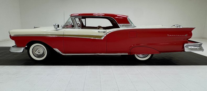 Coupe in Morgantown, United States 4 - 19196002