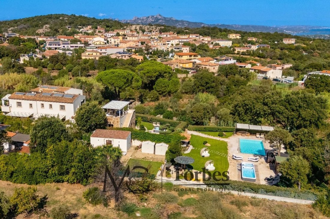 Villa à San Pantaleo, Olbia, Italie 2 - 19195148