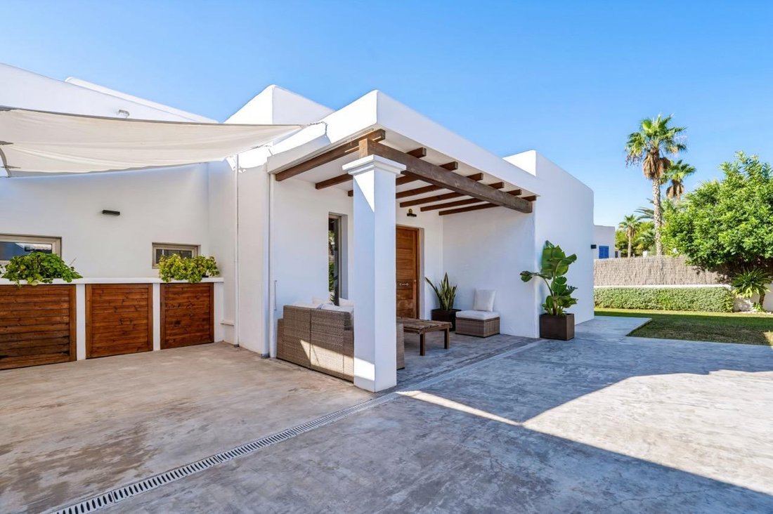Villa in Cala Llenya, Santa Eularia des Riu, Balearic Islands 1 - 19195979