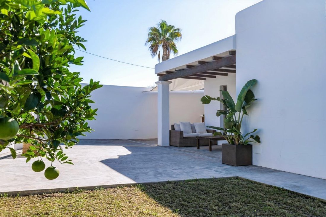 Villa in Cala Llenya, Santa Eularia des Riu, Balearic Islands 3 - 19195979