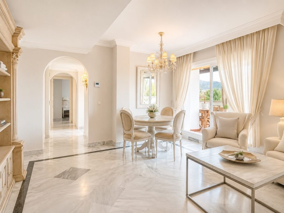 Apartamento en Nueva Andalucía, Marbella, España 2 - 19195938