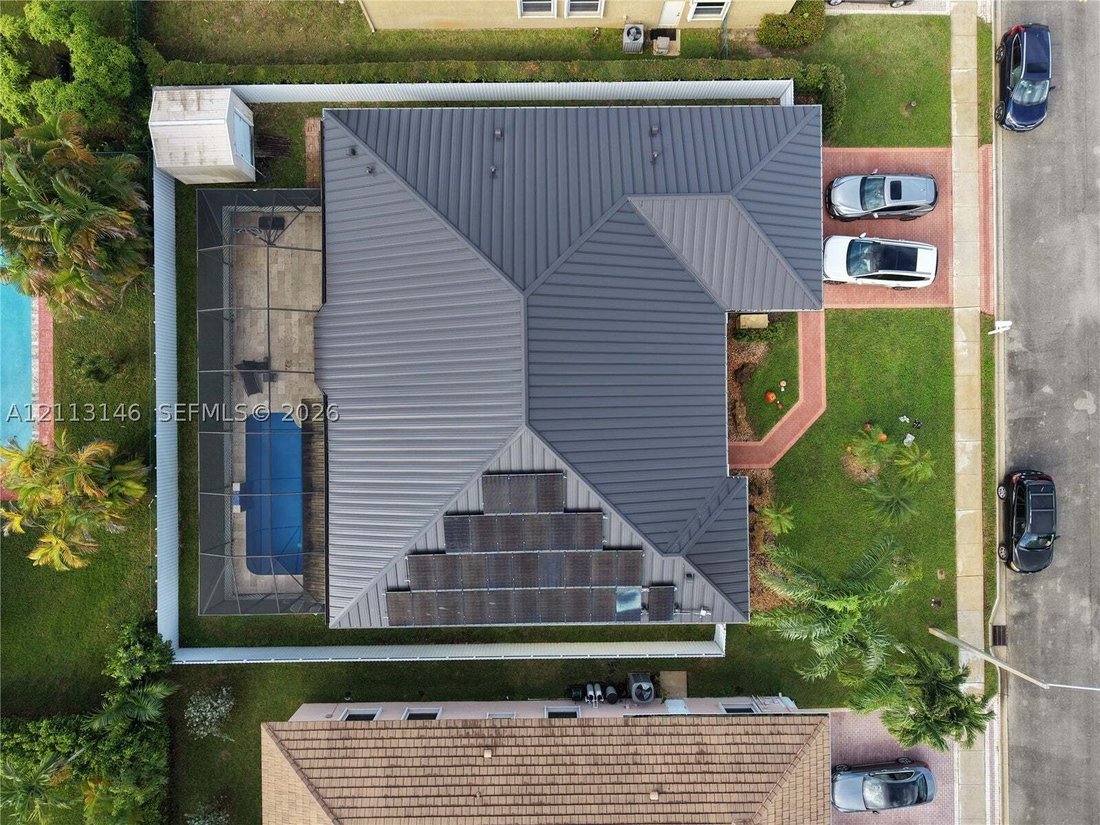 House in Miramar, Florida, United States 5 - 19193228