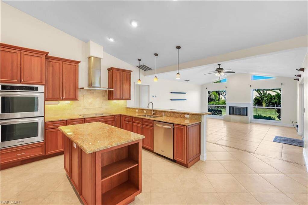 Maison à Bonita Springs, Floride, États-Unis 4 - 19195255
