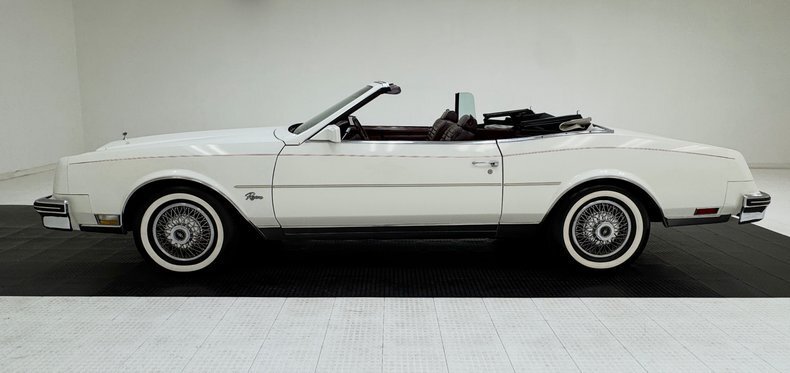 Cabriolet in Morgantown, United States 4 - 19196129