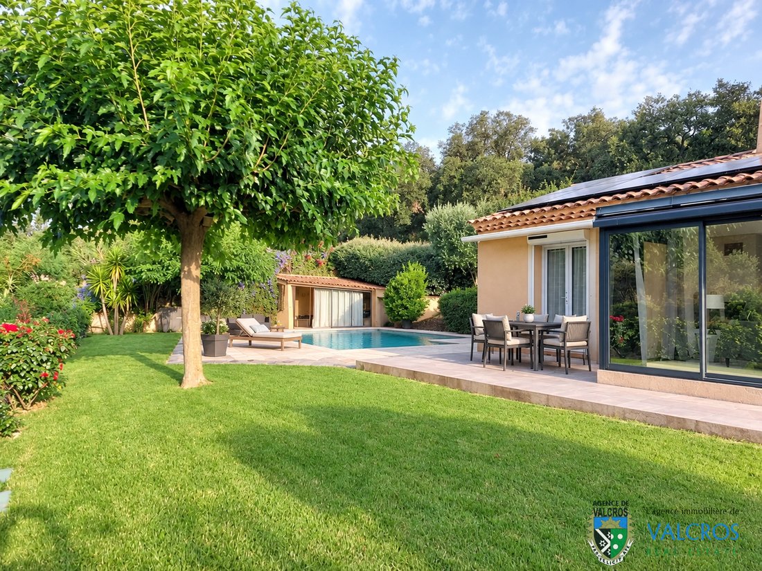 Villa à La Londe-les-Maures, Provence-Alpes-Côte d'Azur, France 1 - 19195997