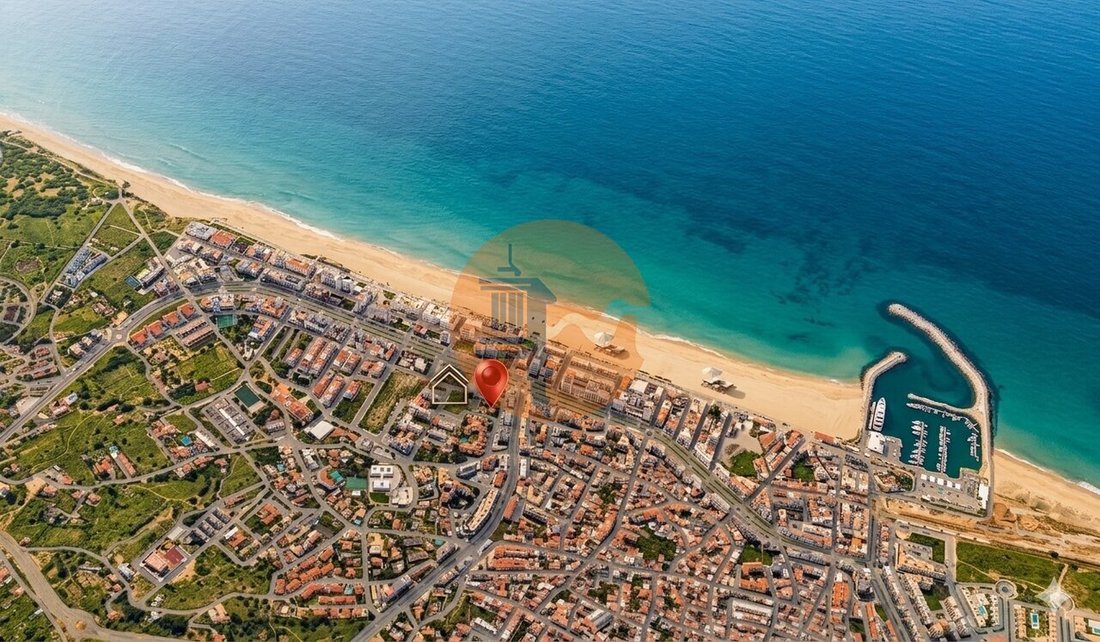 Terreno en Quarteira, Algarve, Portugal 1 - 19195340