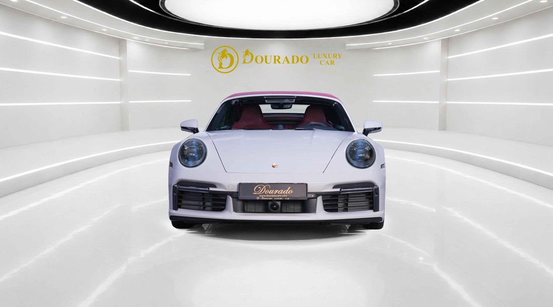 Cabriolet in Dubai, United Arab Emirates 2 - 19196327